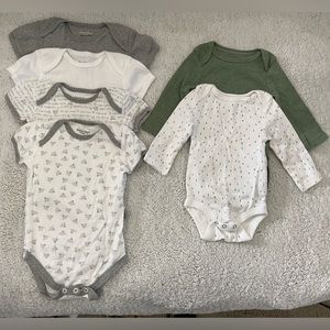 ALL 6 Burt’s Bees and Cloud Island Bodysuits